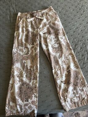 Ellen Tracy Cream Wide Leg Pants with Pink & Tan Paisley